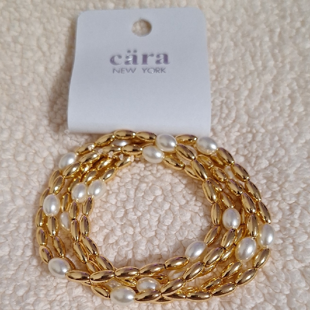 Gold and Pearl Bracelet